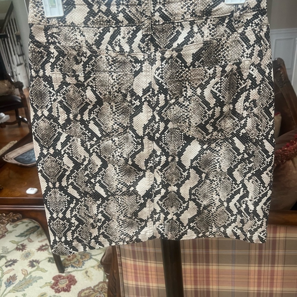 Boston Proper Python Print Skort New - Picture 4 of 7